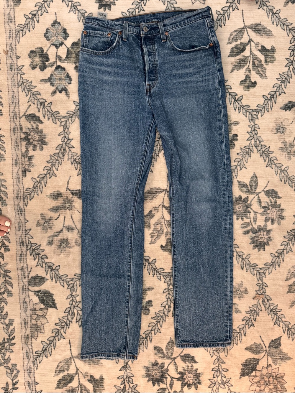 Levi's Straight Leg Women's Jeans - Medium Blue Wash